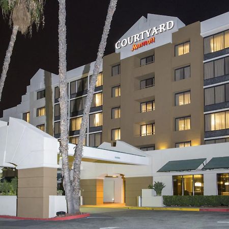 Courtyard By Marriott Riverside Ucr/Moreno Valley Area Buitenkant foto