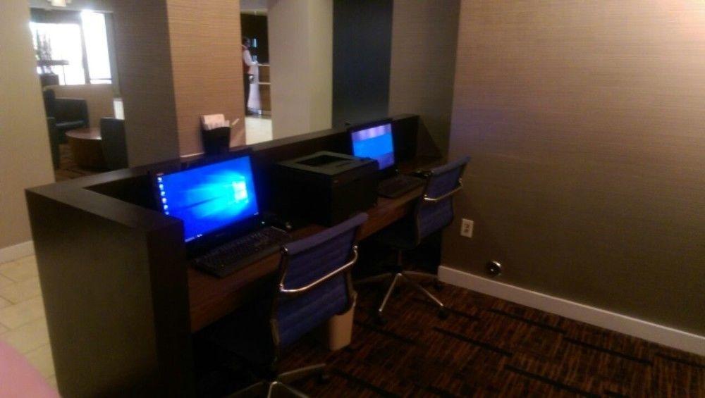 Courtyard By Marriott Riverside Ucr/Moreno Valley Area Buitenkant foto