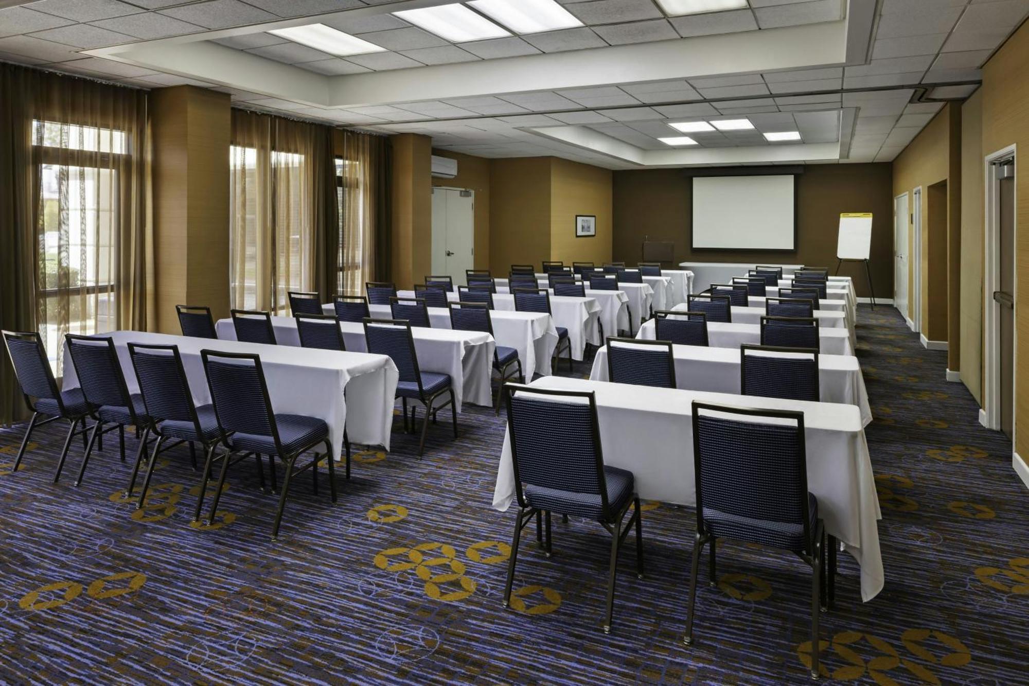 Courtyard By Marriott Riverside Ucr/Moreno Valley Area Buitenkant foto