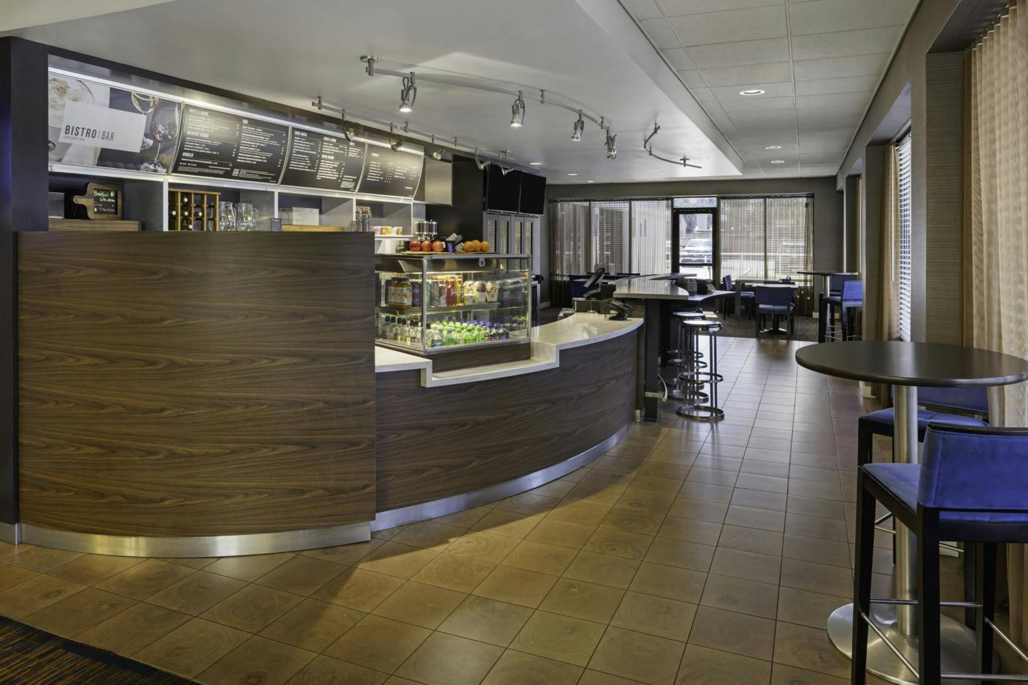 Courtyard By Marriott Riverside Ucr/Moreno Valley Area Buitenkant foto