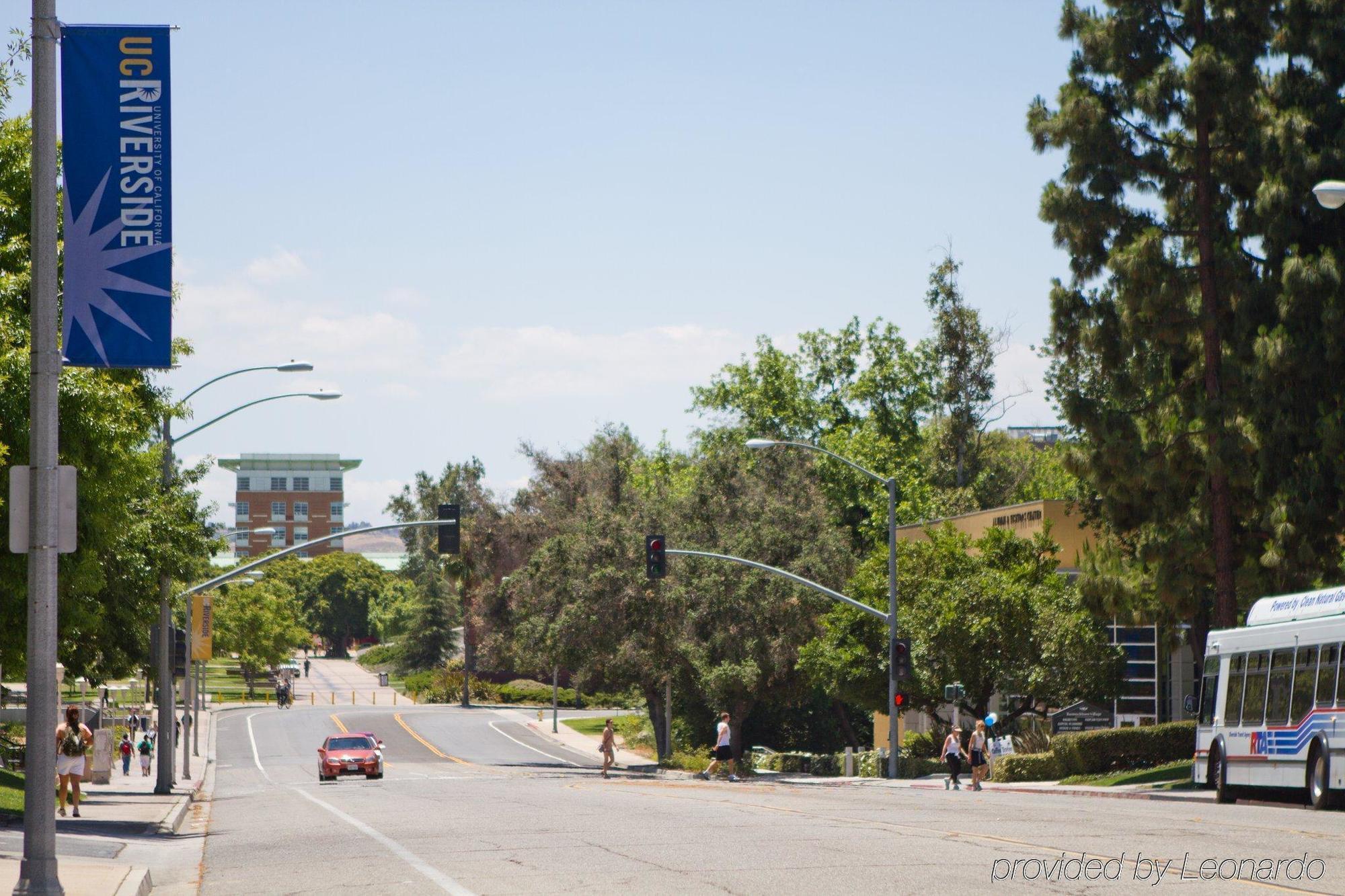 Courtyard By Marriott Riverside Ucr/Moreno Valley Area Buitenkant foto