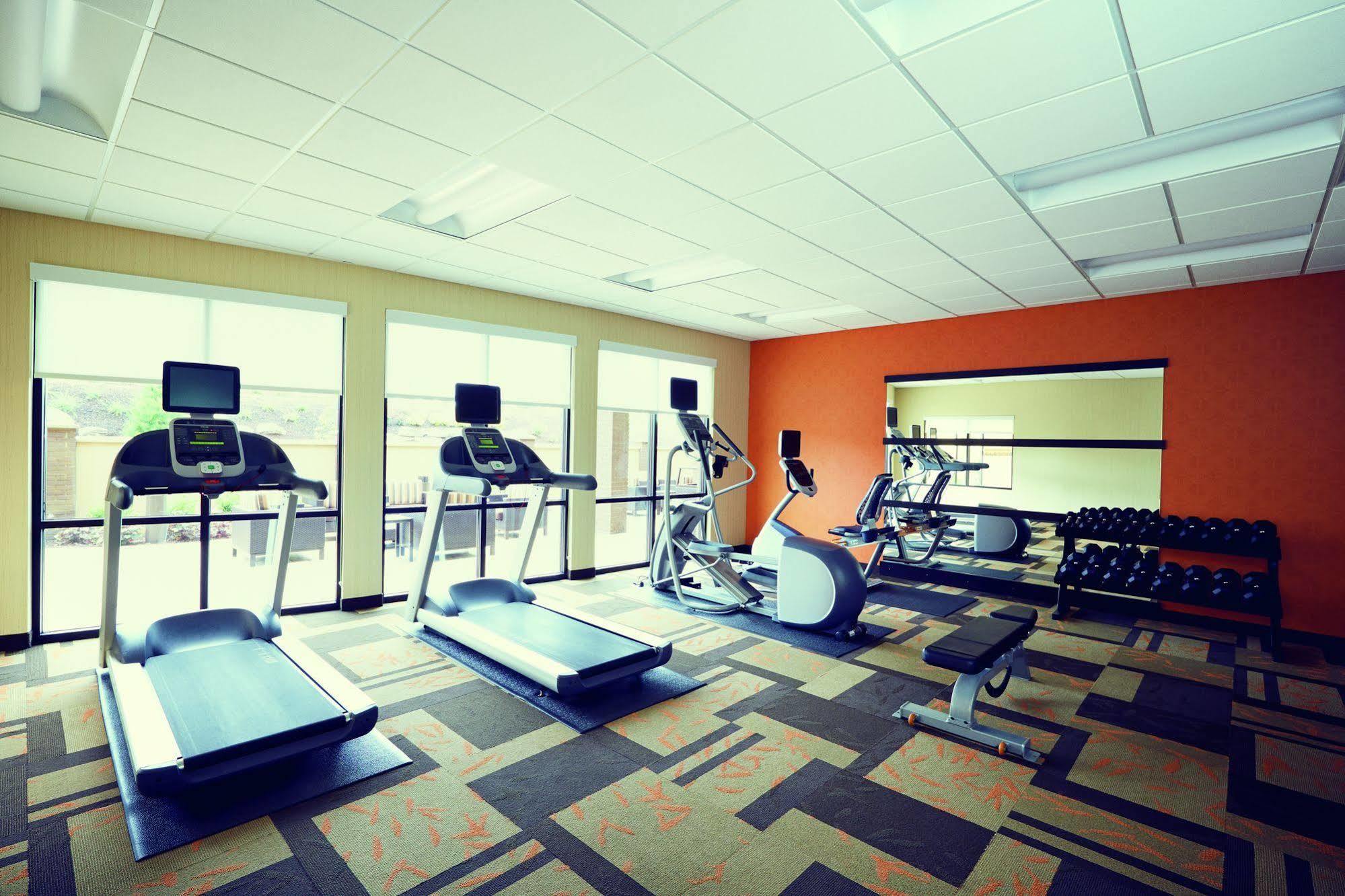 Courtyard By Marriott Riverside Ucr/Moreno Valley Area Buitenkant foto